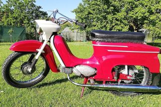 Jawa 50 Pionýr: Motocykl, na kterém začínala svoboda - Médium.cz